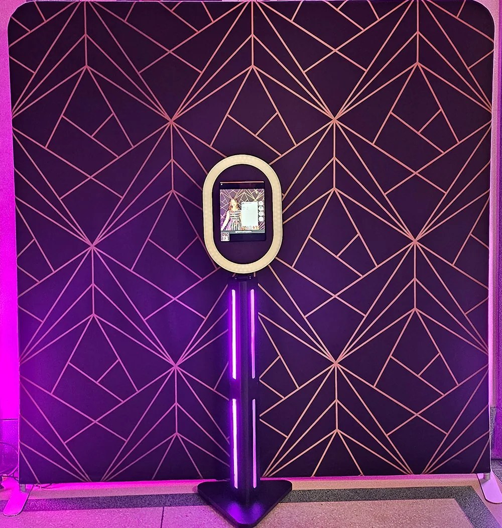 Halo Studio premium open-air photo booth